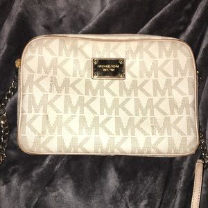 Michael Kors Cross body Jet Set bag